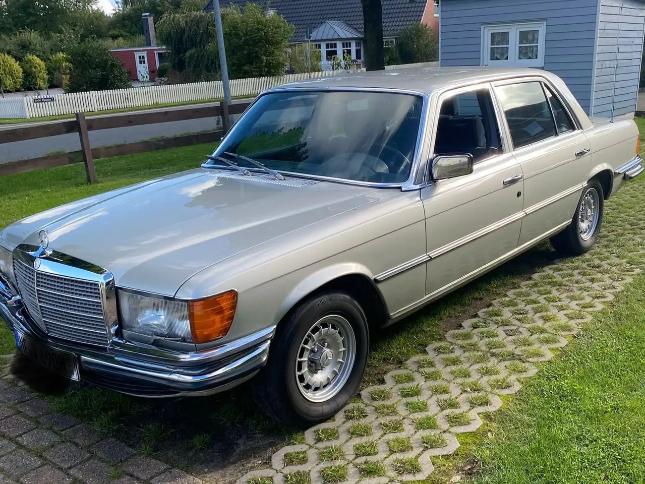 Mercedes-Benz 450 sel 6.9, foto 2