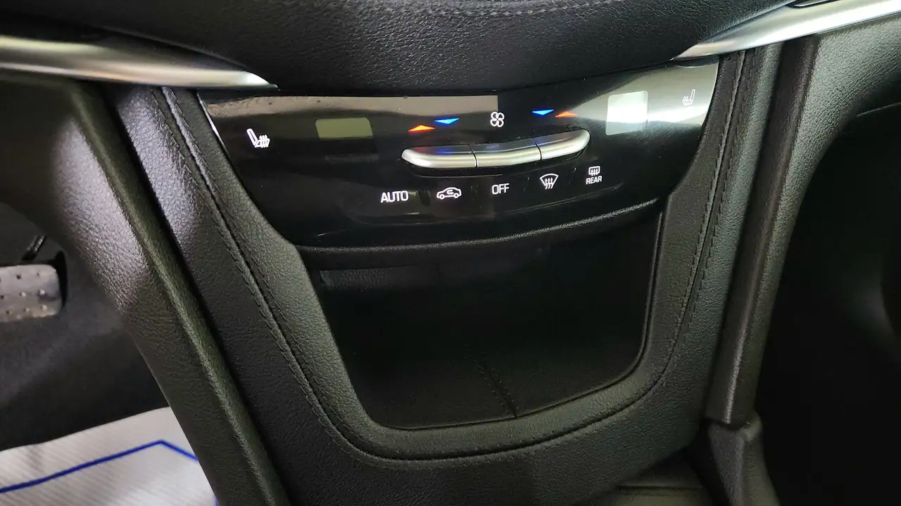 Cadillac XT5 снимка Cadillac XT5