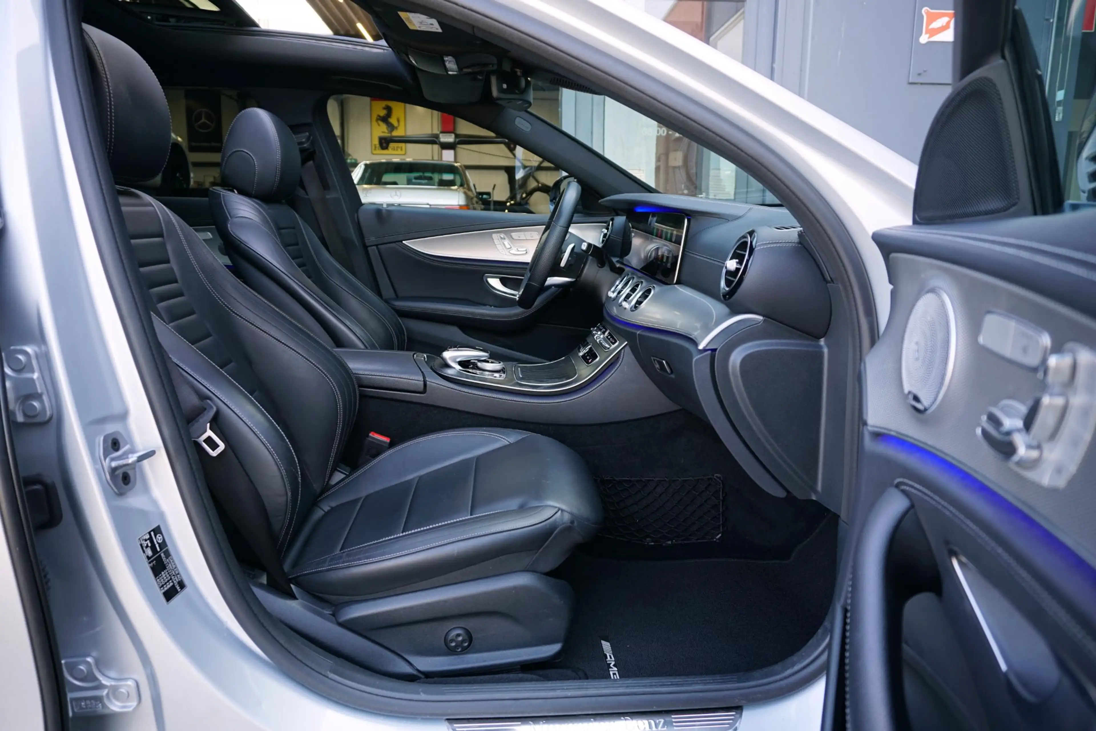 Mercedes-Benz E 400 Estate d 4Matic Premium Plus AMG + PANO / MEMORY / — photo 9
