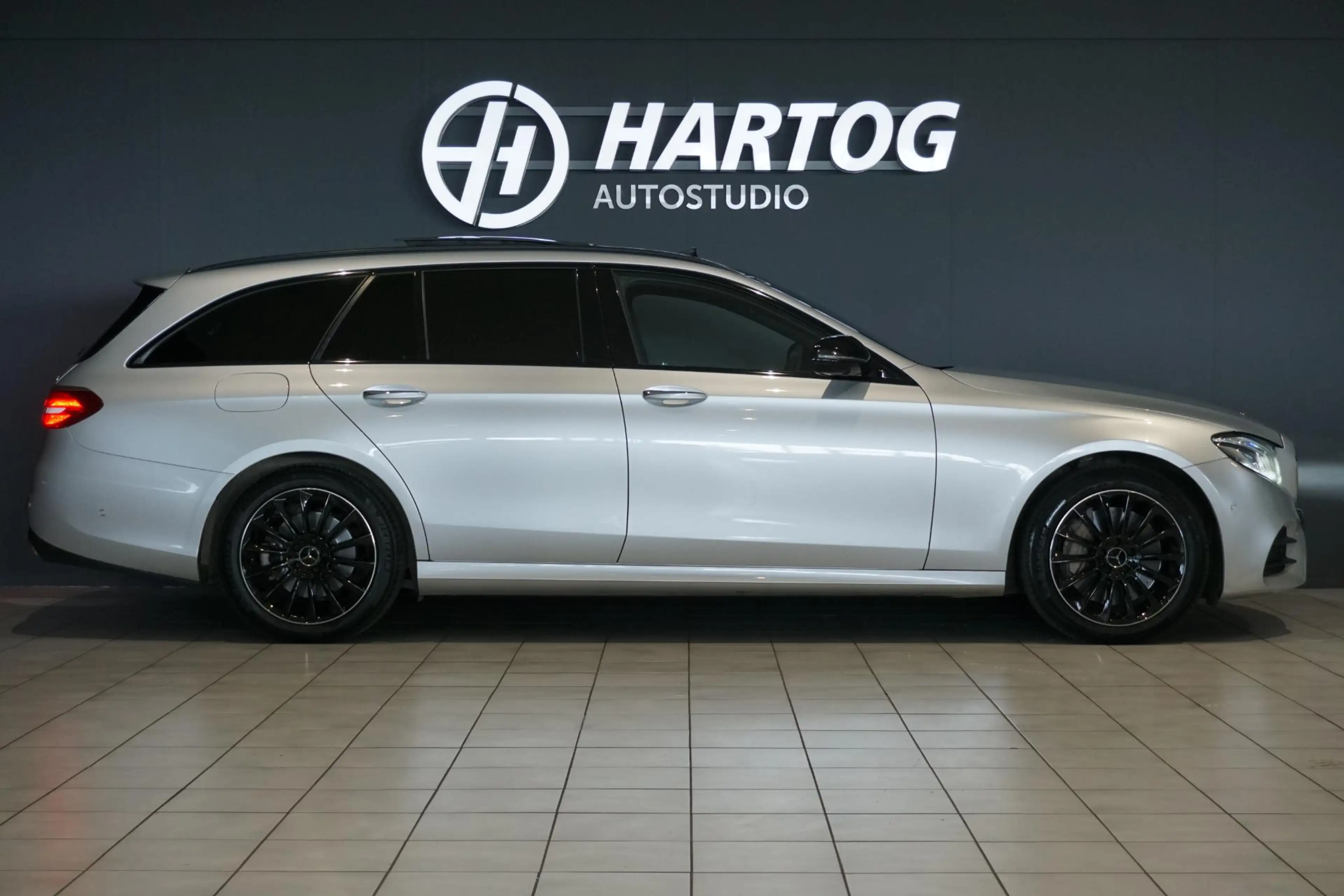 Mercedes-Benz E 400 Estate d 4Matic Premium Plus AMG + PANO / MEMORY / — photo 7