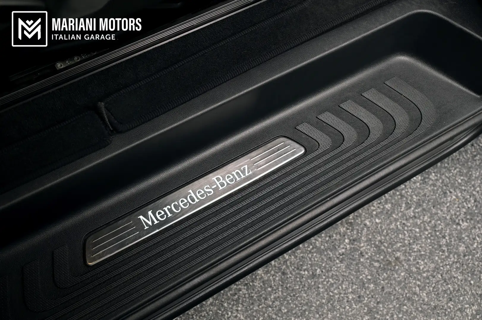 Mercedes-Benz V 300d Premium Extralong IVA ESP Negro - 2