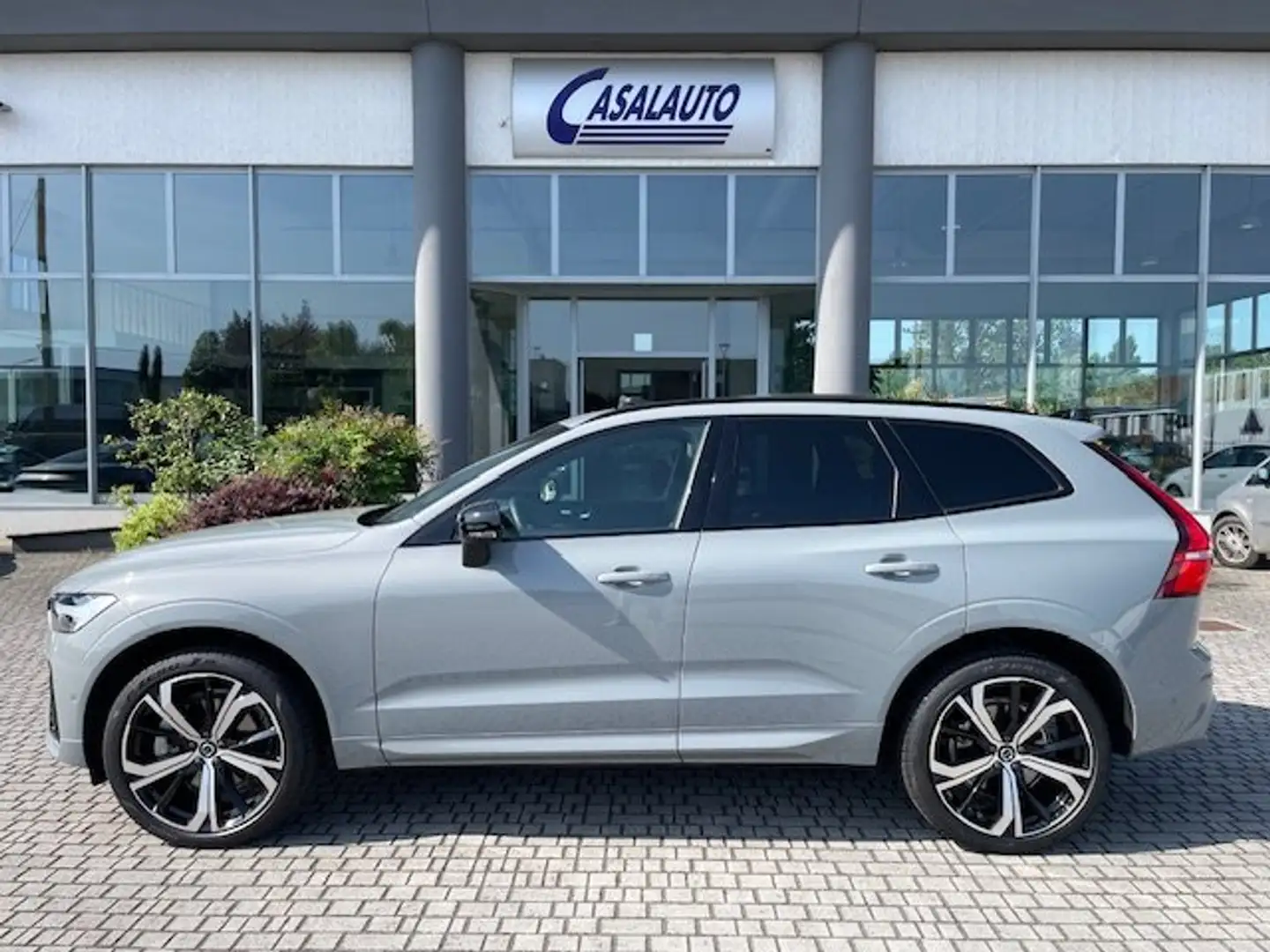 Volvo XC60 2.0 B4 (D) Plus Dark AWD auto 21/TETTO/H.K./360 Szürke - 1