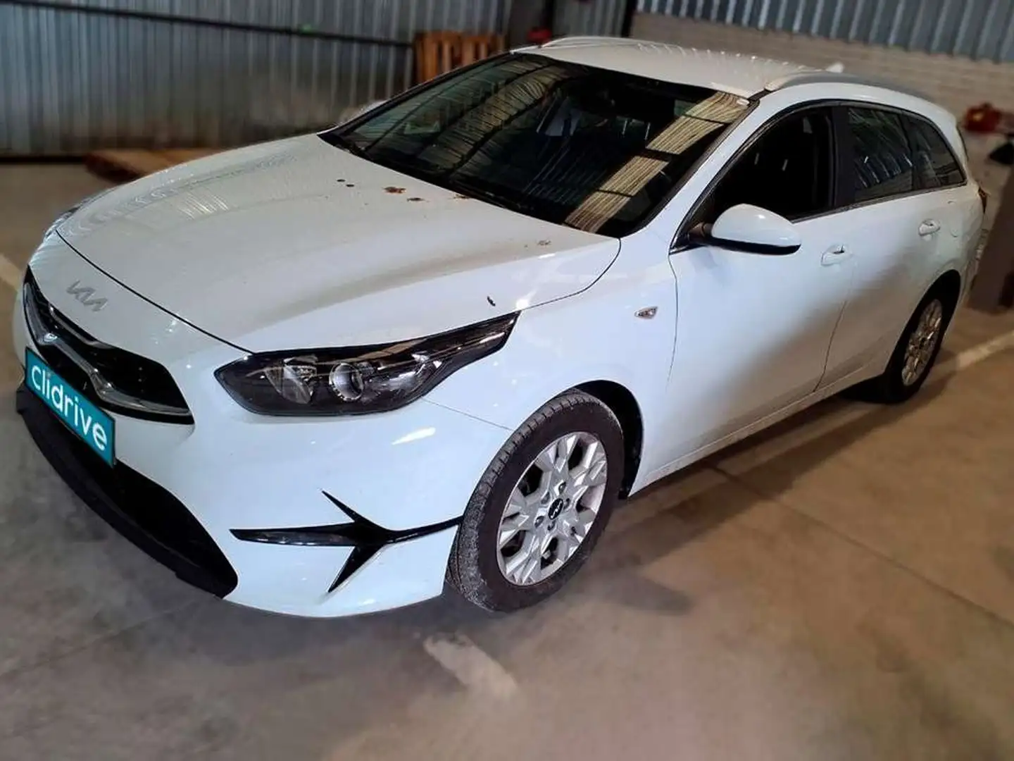 Kia Tourer 1.6 MHEV iMT 100kW Drive Blanco - 2