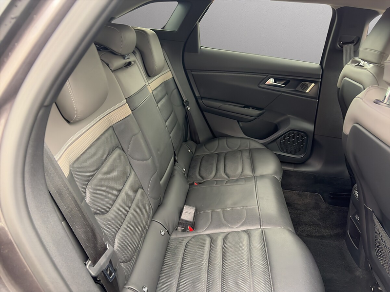 Citroen C5 X Shine Hybrid 225 e-EAT8 — photo 13