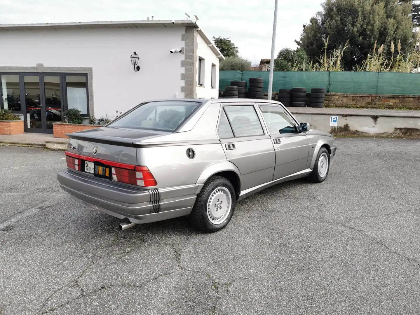 Alfa Romeo 75 1.8 TURBO 155Cv Vers. AMERICA - MOTORE REVISIONATO Gris - 2