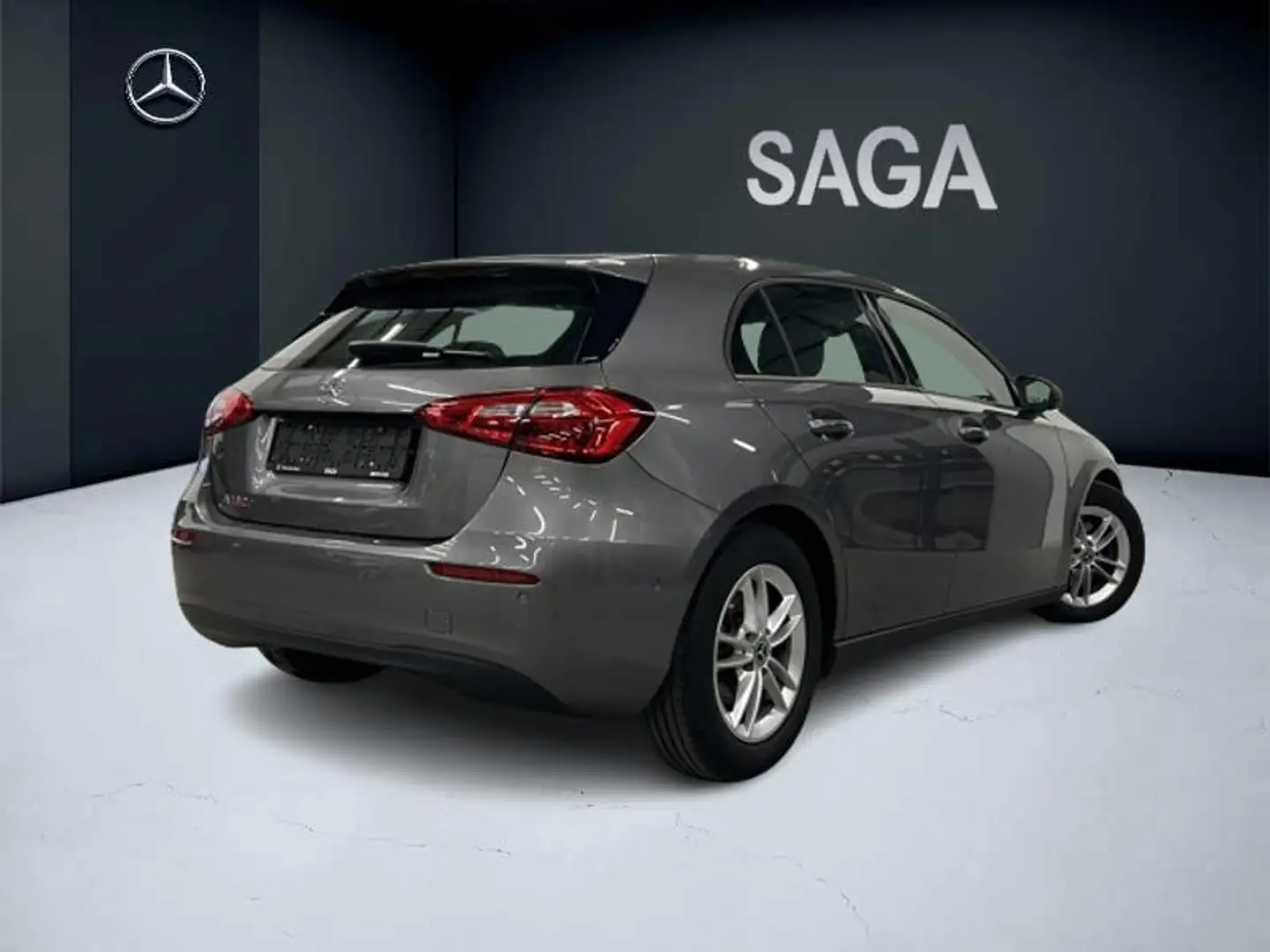 Mercedes-Benz A 180 d Style MBUX Gris - 2