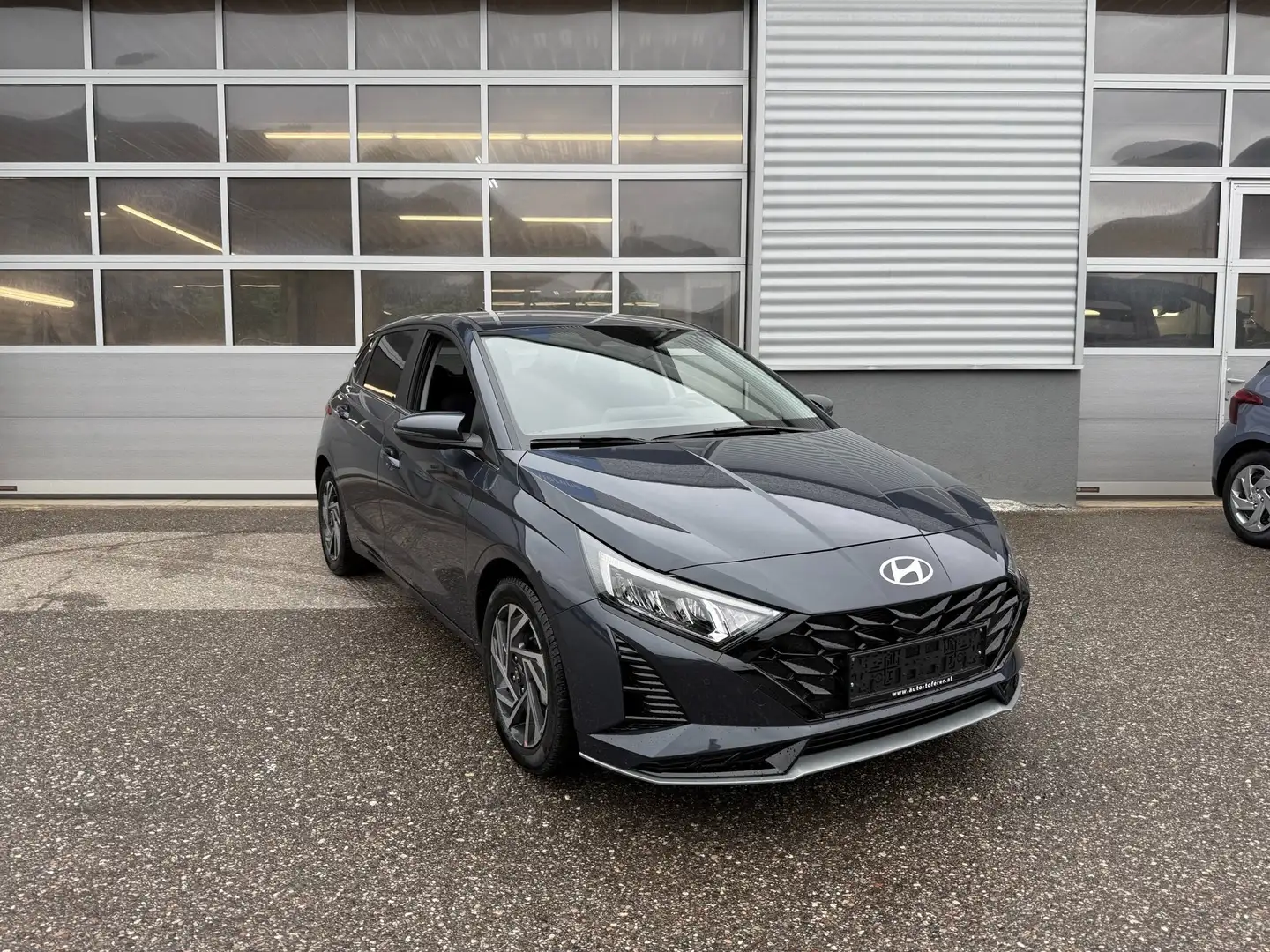 Hyundai i20 i20 1,2 MPI GO PLUS GO PLUS Grau - 2