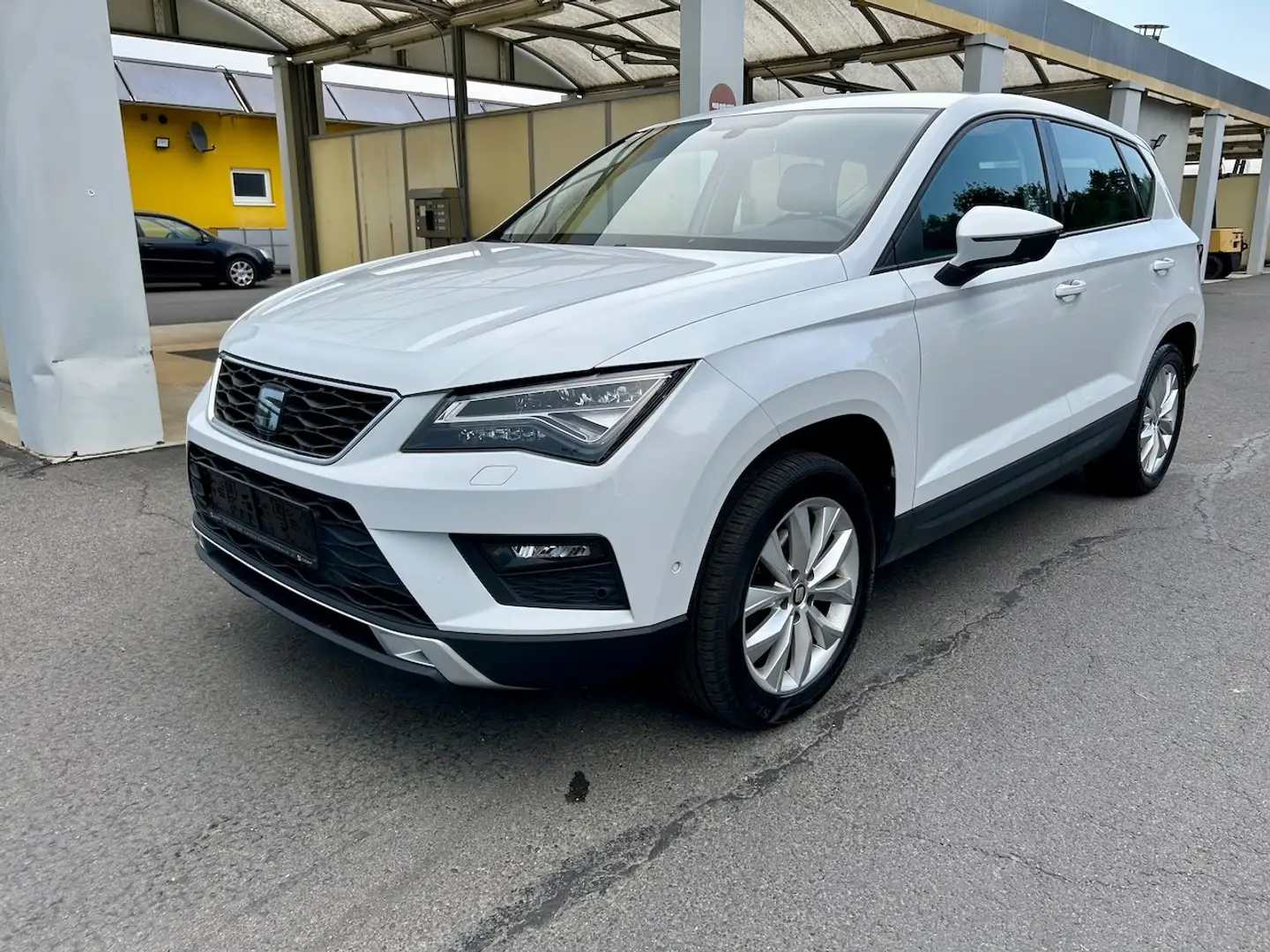 SEAT Ateca Style 1,0 TSI Weiß - 1