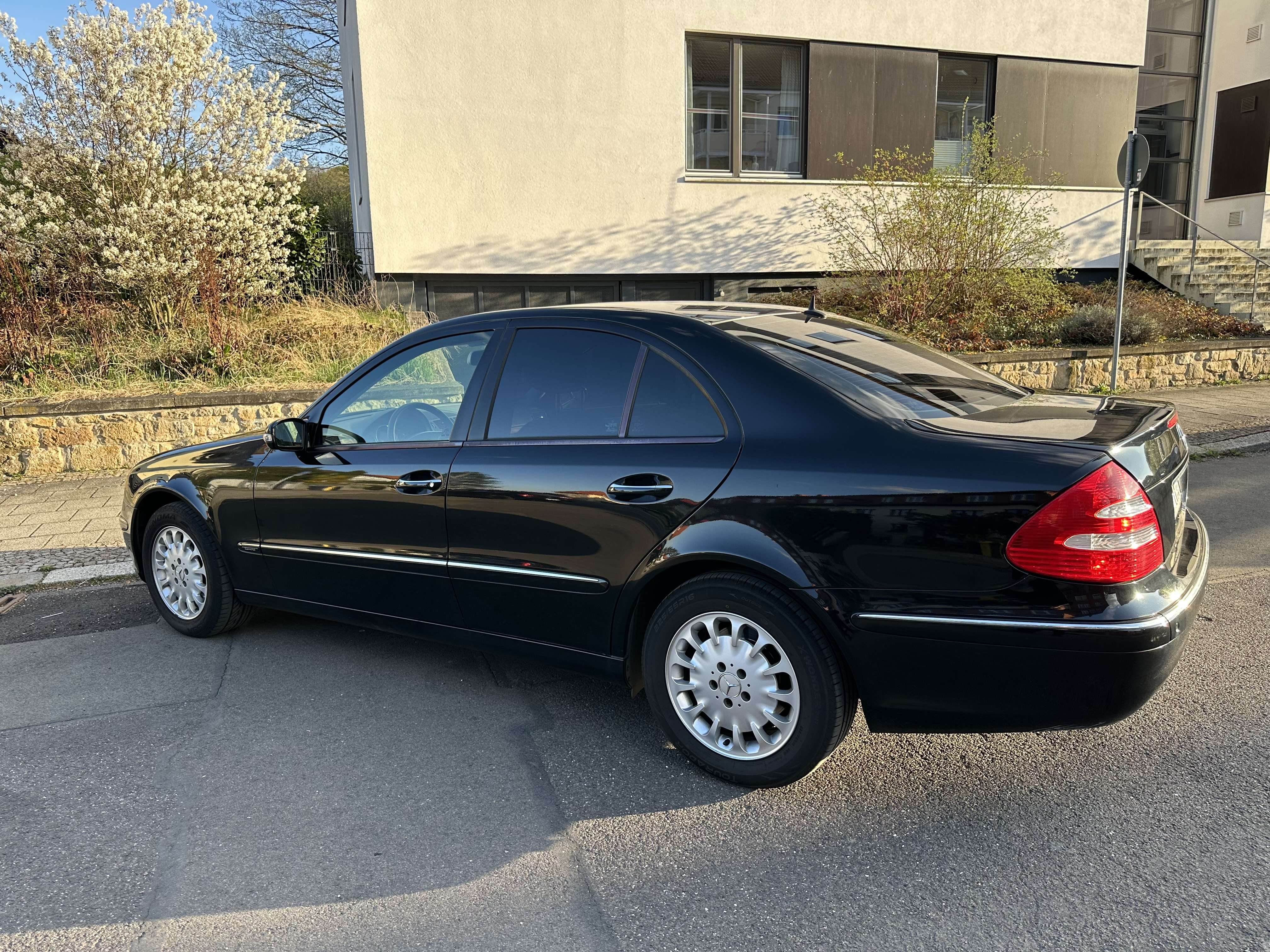 Second hand Mercedes Benz E-Class 280