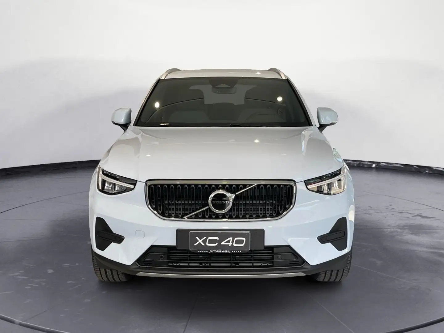 Volvo XC40 B3 automatico Core PRONTA CONSEGNA Blu/Azzurro - 2