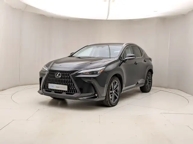 Lexus NX 450h Plug-in 4WD Premium +