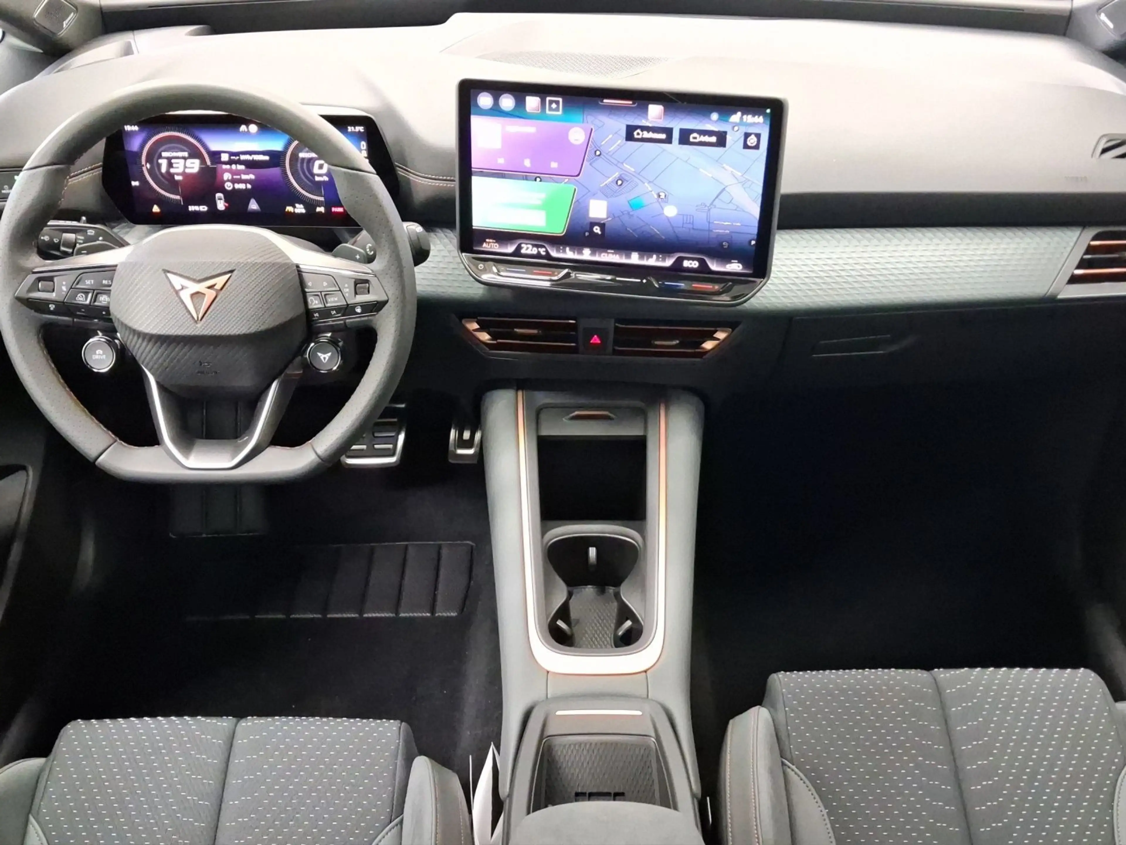 CUPRA Born VZ NAVI HuD STHZ CLIMA LM20 ESP DCC — photo 5