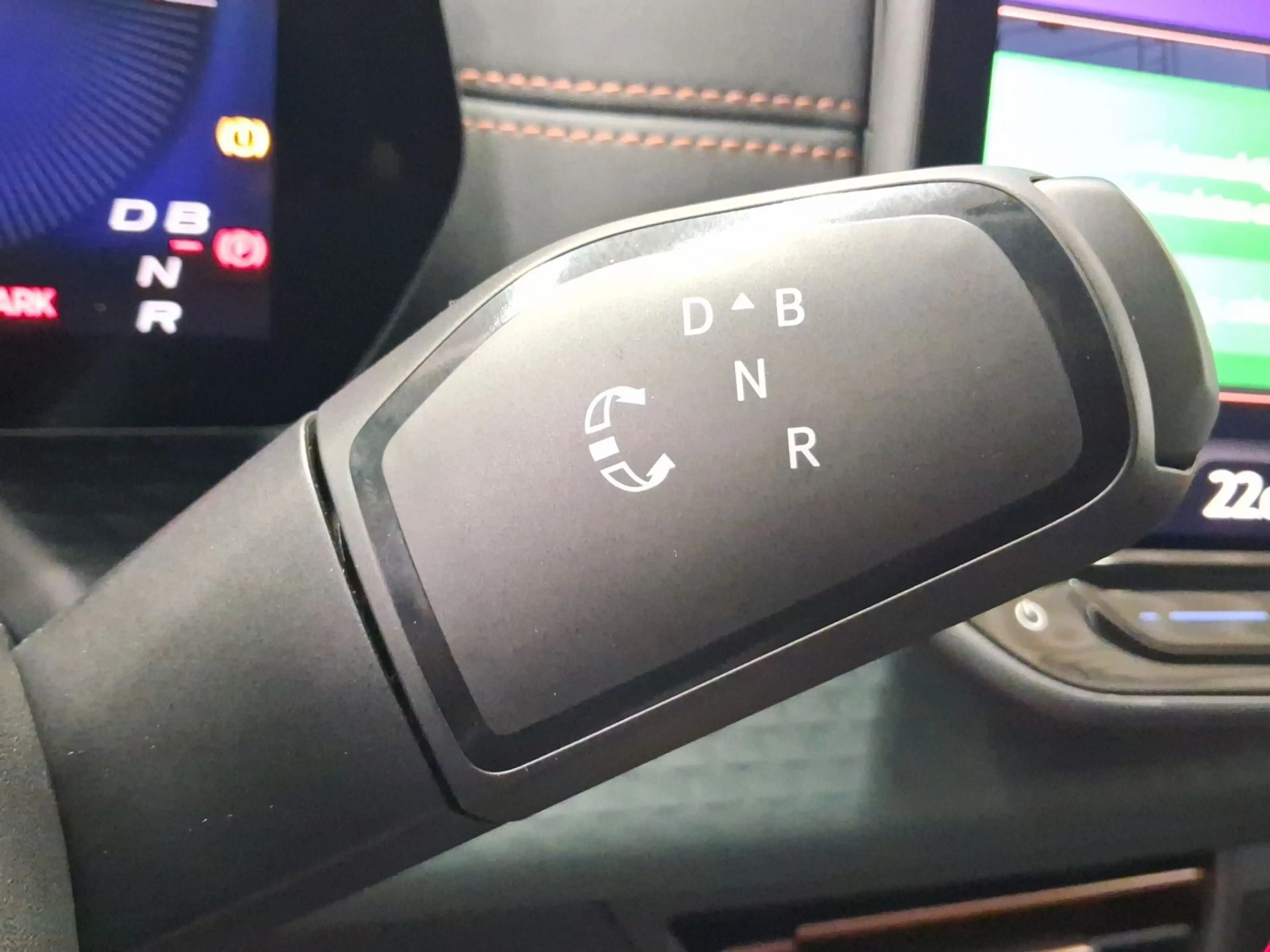CUPRA Born VZ NAVI HuD STHZ CLIMA LM20 ESP DCC — photo 11