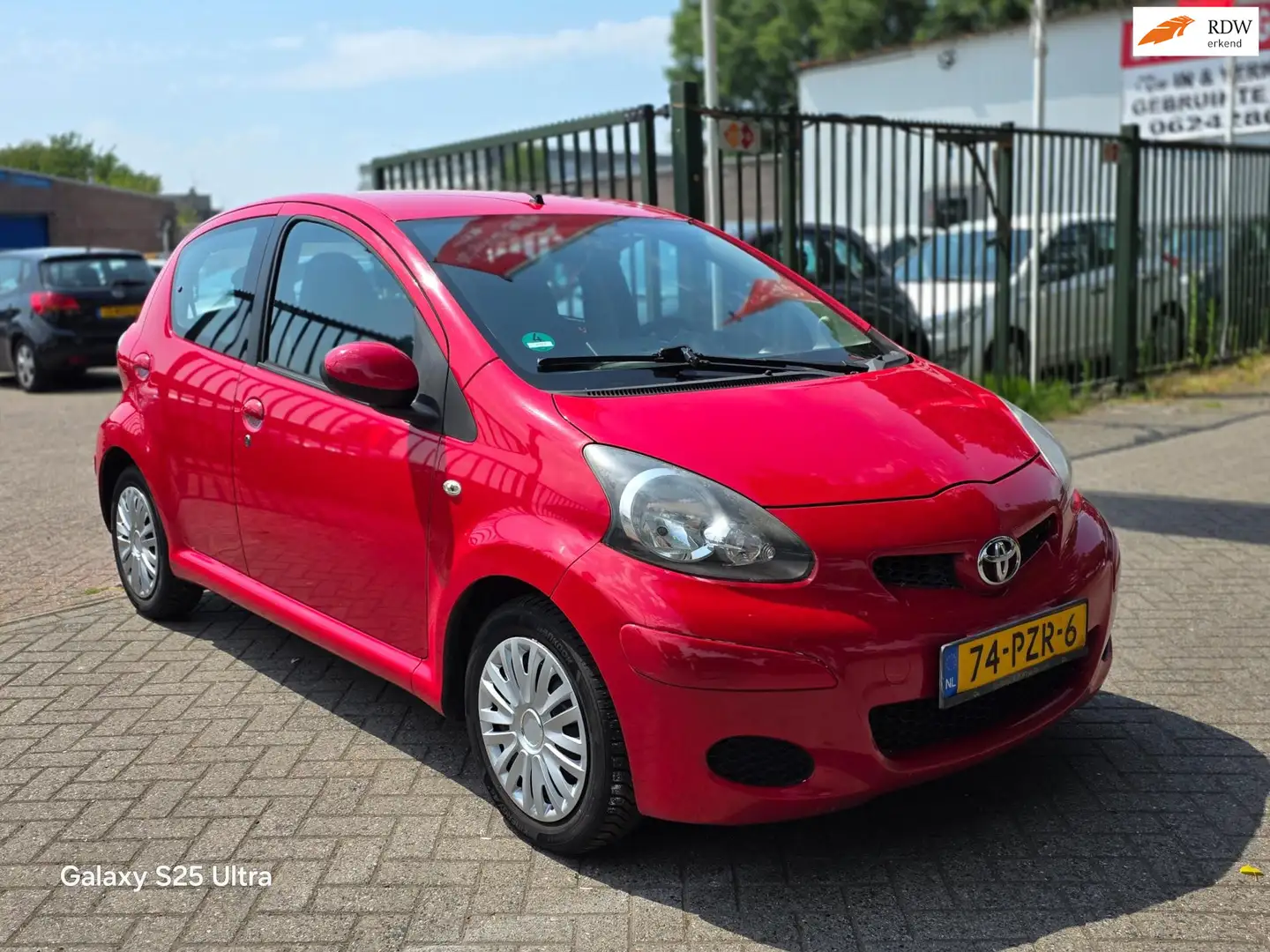 Toyota Aygo 1.0-12V Comfort Navigator Automaat carplay airco c Rood - 1