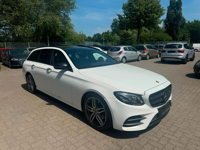 Mercedes-Benz E 220 d T AMG-LINE°PANO°WIDE°LED°KAMERA°KEYLESS! — photo 3
