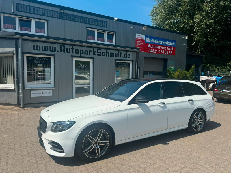 Mercedes-Benz E 220 d T AMG-LINE°PANO°WIDE°LED°KAMERA°KEYLESS!