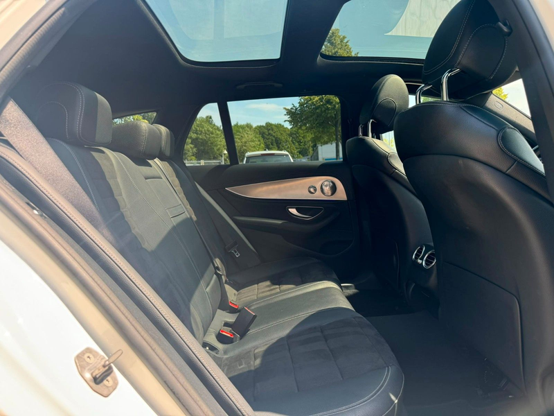 Mercedes-Benz E 220 d T AMG-LINE°PANO°WIDE°LED°KAMERA°KEYLESS! — photo 13