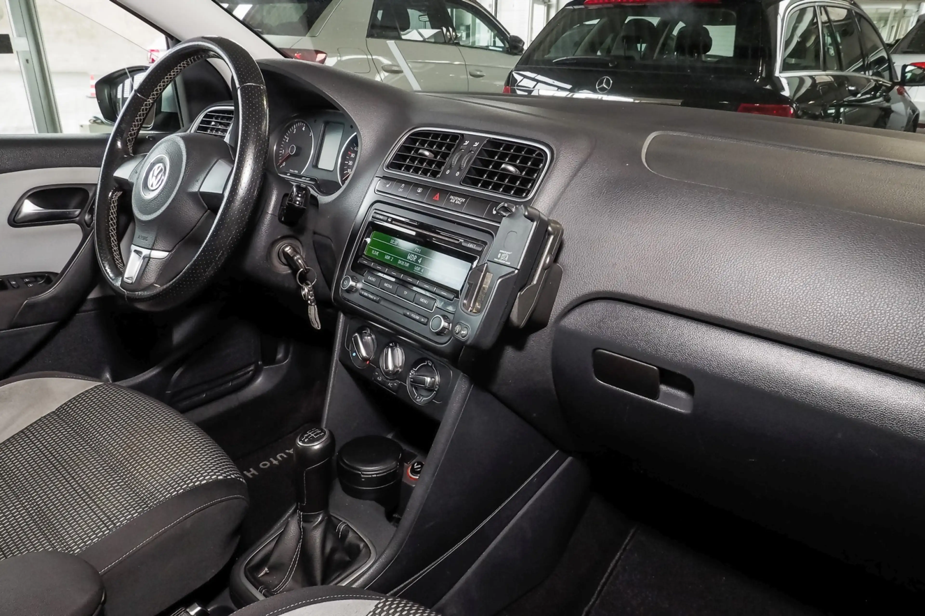 Volkswagen Polo Cross 1.4, Klima, Allwetterreifen uvm — photo 7