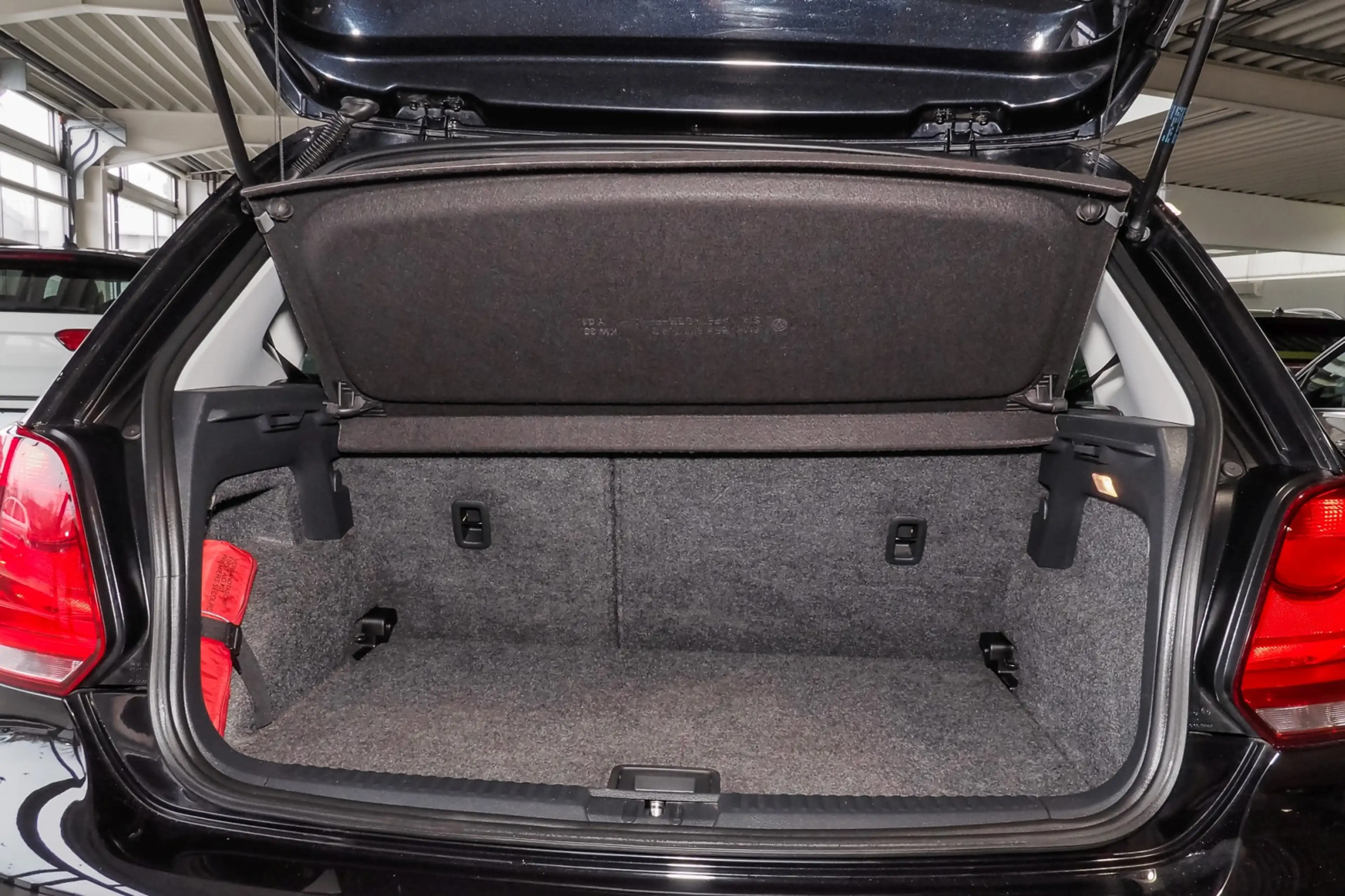 Volkswagen Polo Cross 1.4, Klima, Allwetterreifen uvm — photo 15