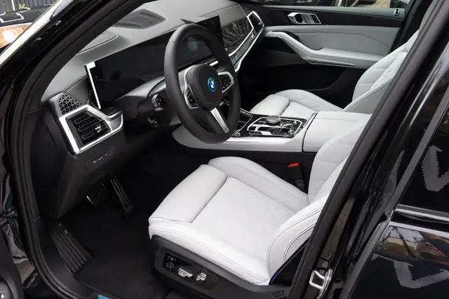 BMW X5 view 14