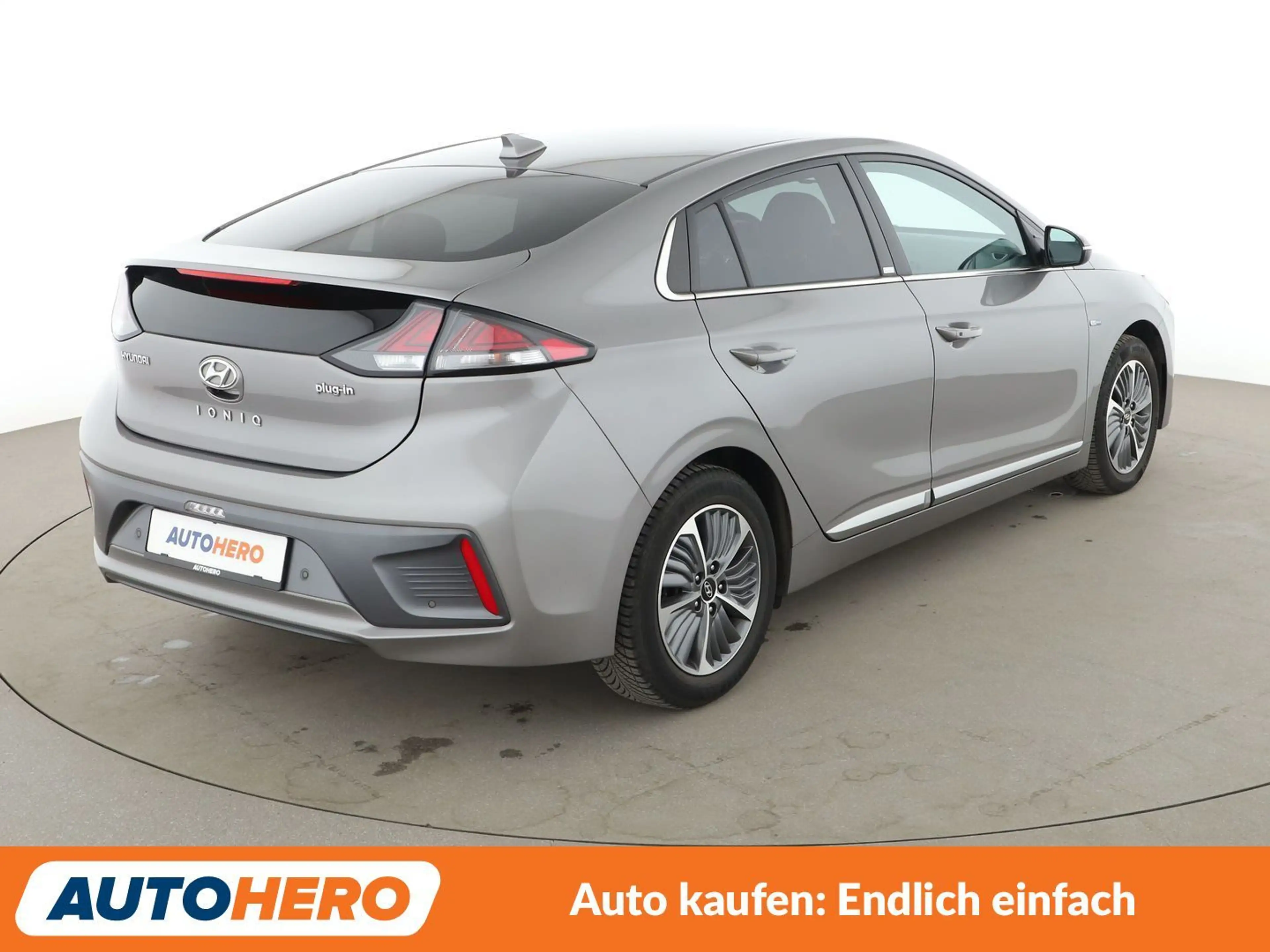 Hyundai IONIQ 1.6 Hybrid Style Aut.*NAVI*LED*CAM*SHZ*LHZ*ACC* — photo 6