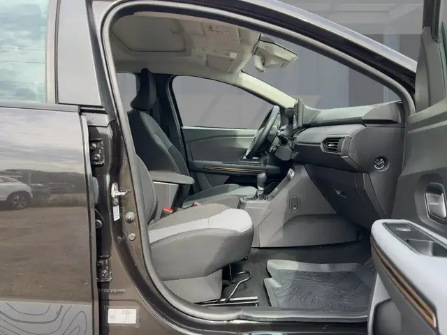 Dacia Sandero Stepway view 8