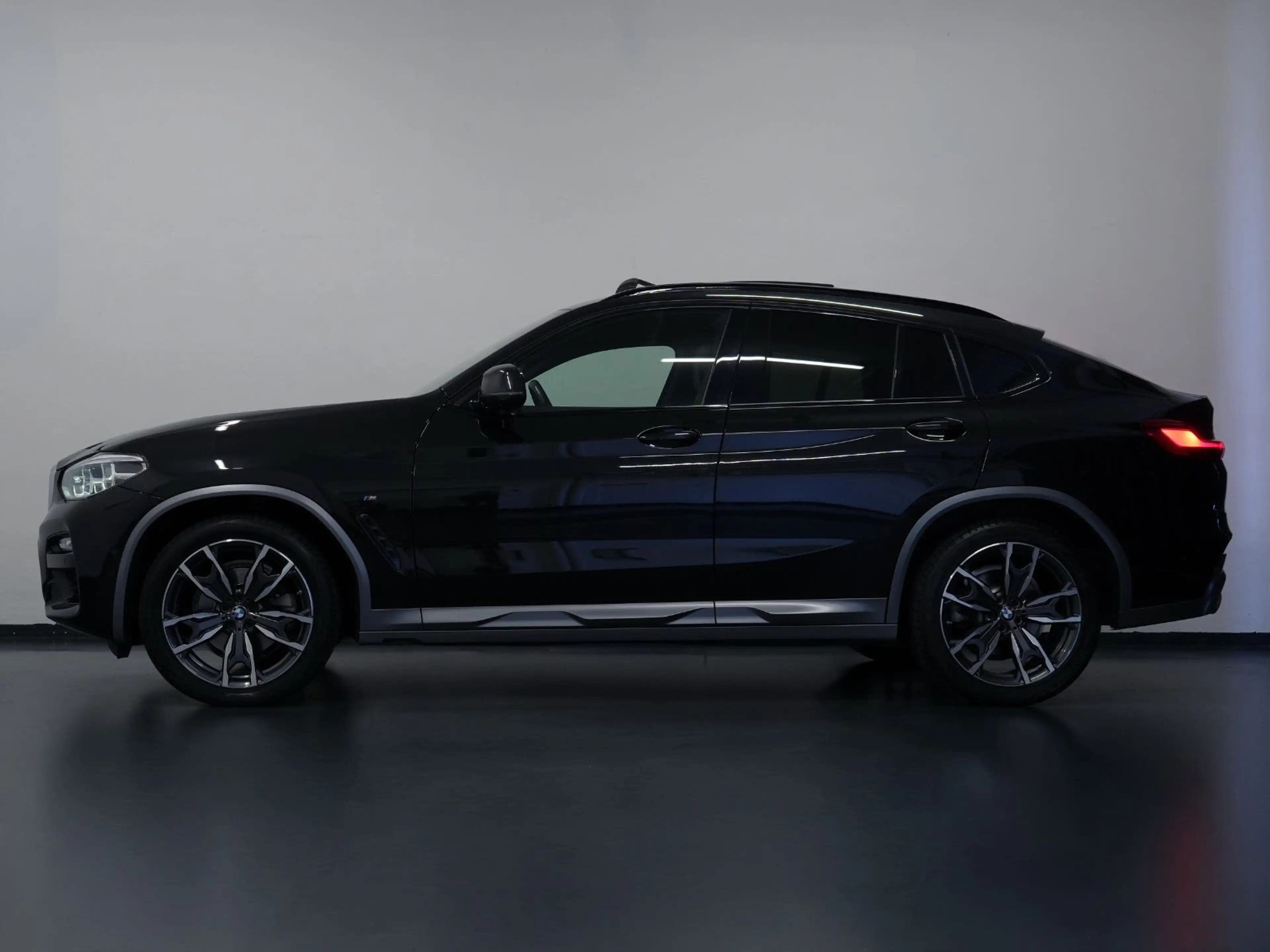 BMW X4 xDrive 20d M SPORT PANO/ACC/HUD/MEMORY/AHK — photo 11