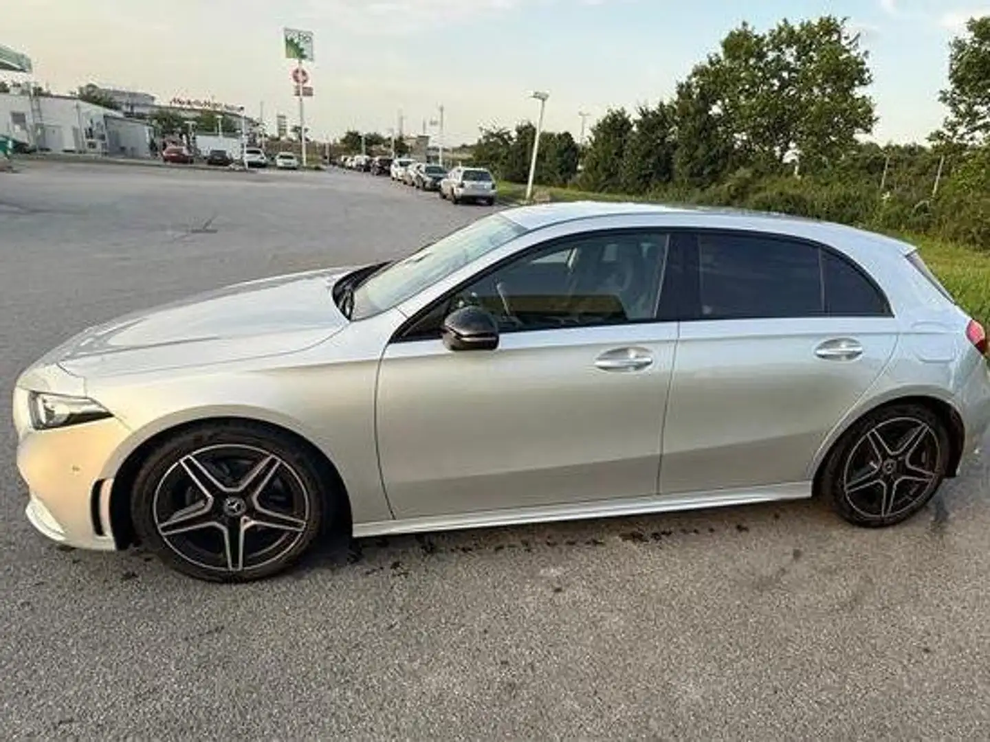 Mercedes-Benz A 200 A 200 d Aut. Silber - 1