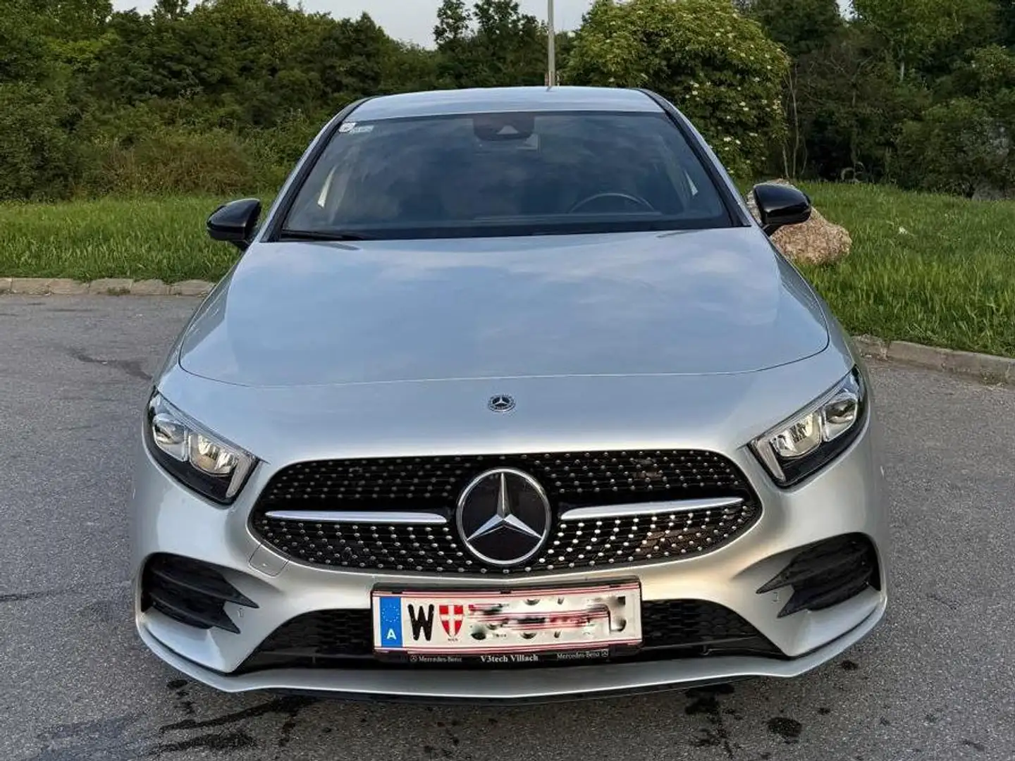 Mercedes-Benz A 200 A 200 d Aut. Silber - 2