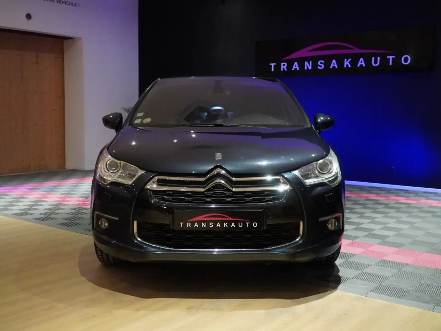 Citroen DS4 HDi 115 So Chic ETG6 Bleu - 2