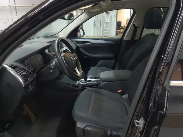 BMW X3 view 3