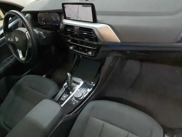 BMW X3 view 14