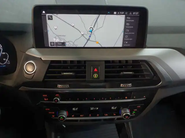 BMW X3 view 17