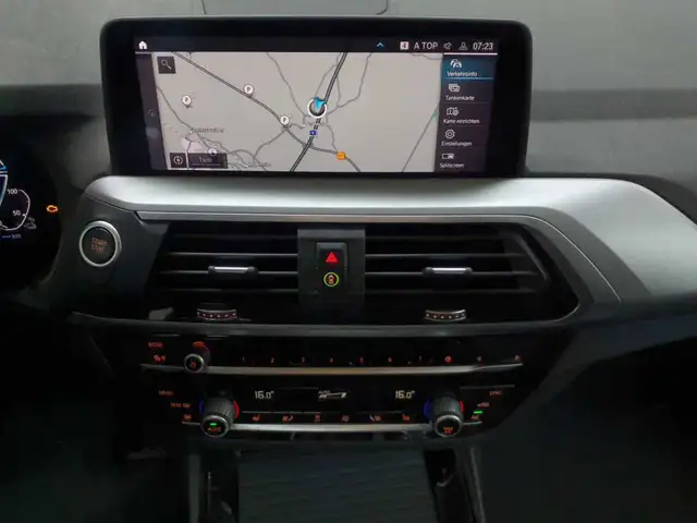 BMW X3 view 6