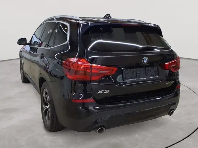 BMW X3 view 2