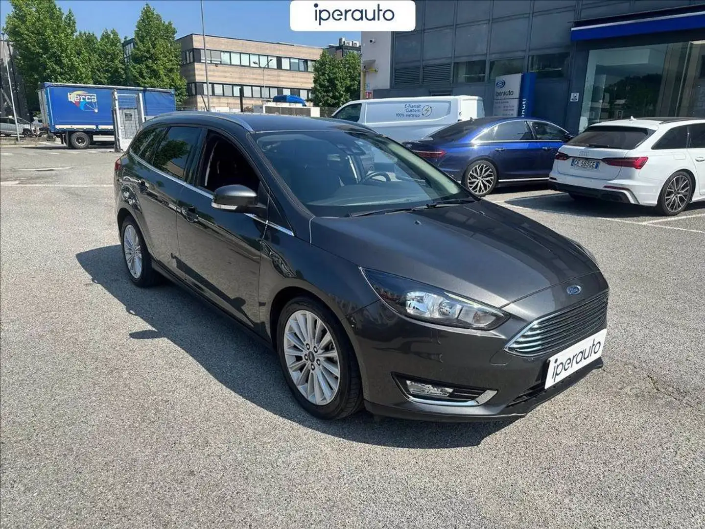 Ford Focus sw 1.5 tdci titanium s&s 120cv Gris - 2
