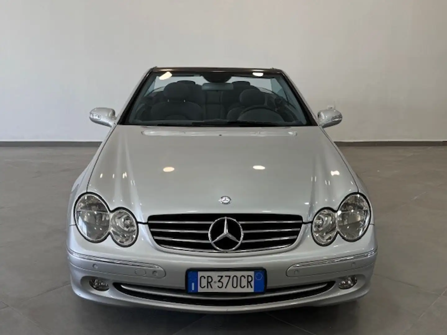 Mercedes-Benz CLK 200 Kompr. TPS cat Cabrio Avantg. Argintiu - 2