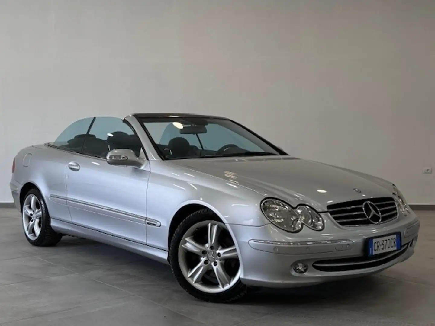 Mercedes-Benz CLK 200 Kompr. TPS cat Cabrio Avantg. Argintiu - 1