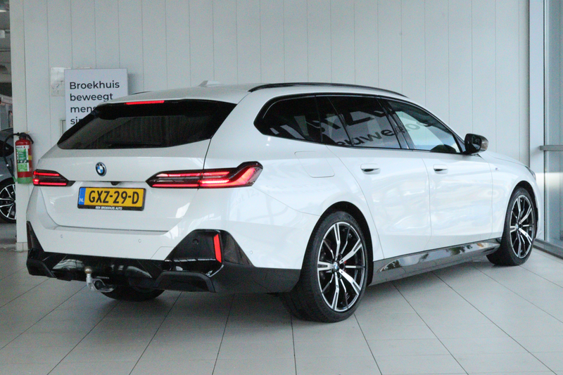 BMW 530 5-serie Touring 530e M-Sport Pro | Adapt. Cruise | — photo 2