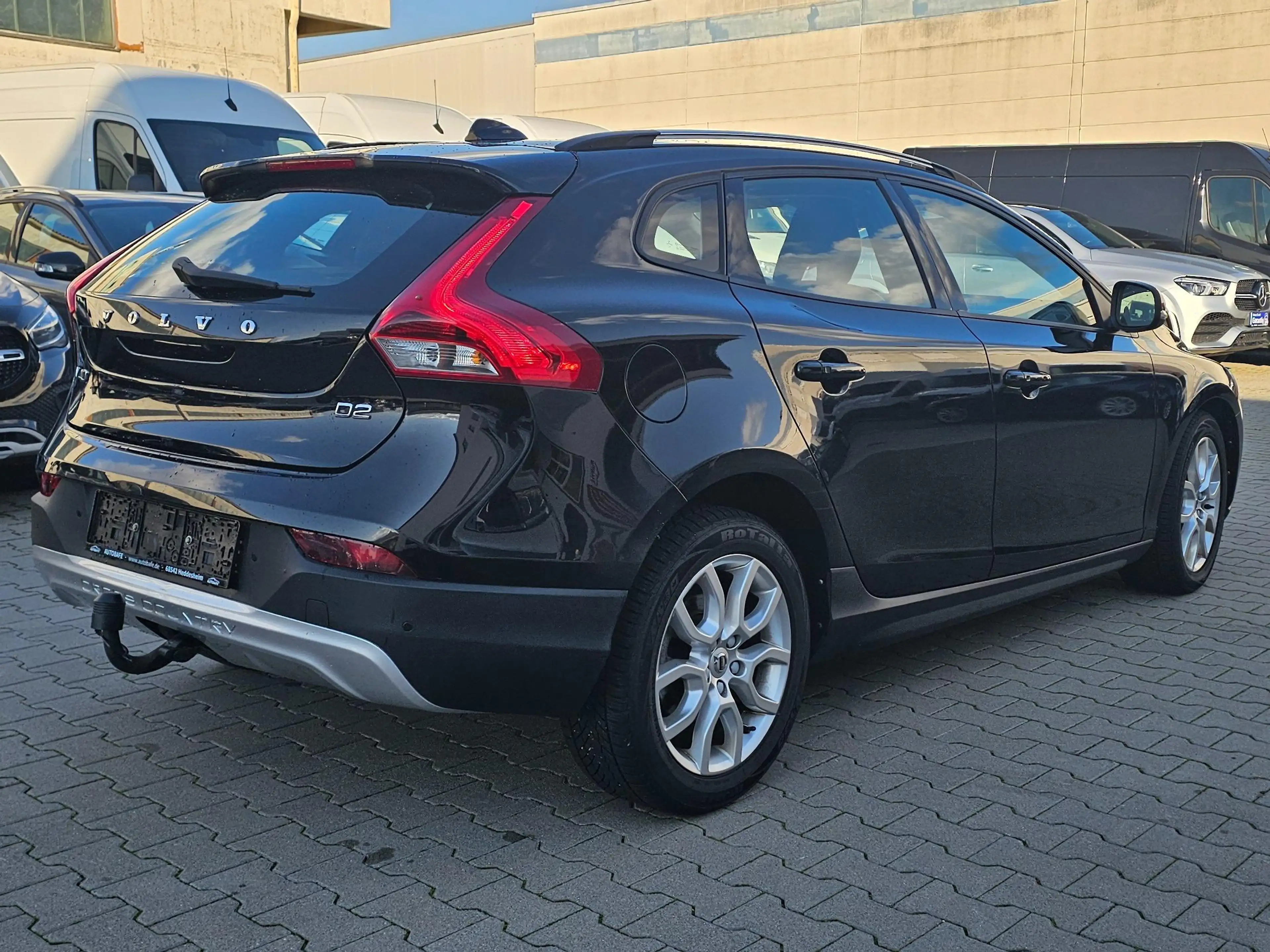 Volvo V40 Cross Country Momentum NAVI*KAMERA*ACC*LED*AHK — photo 6