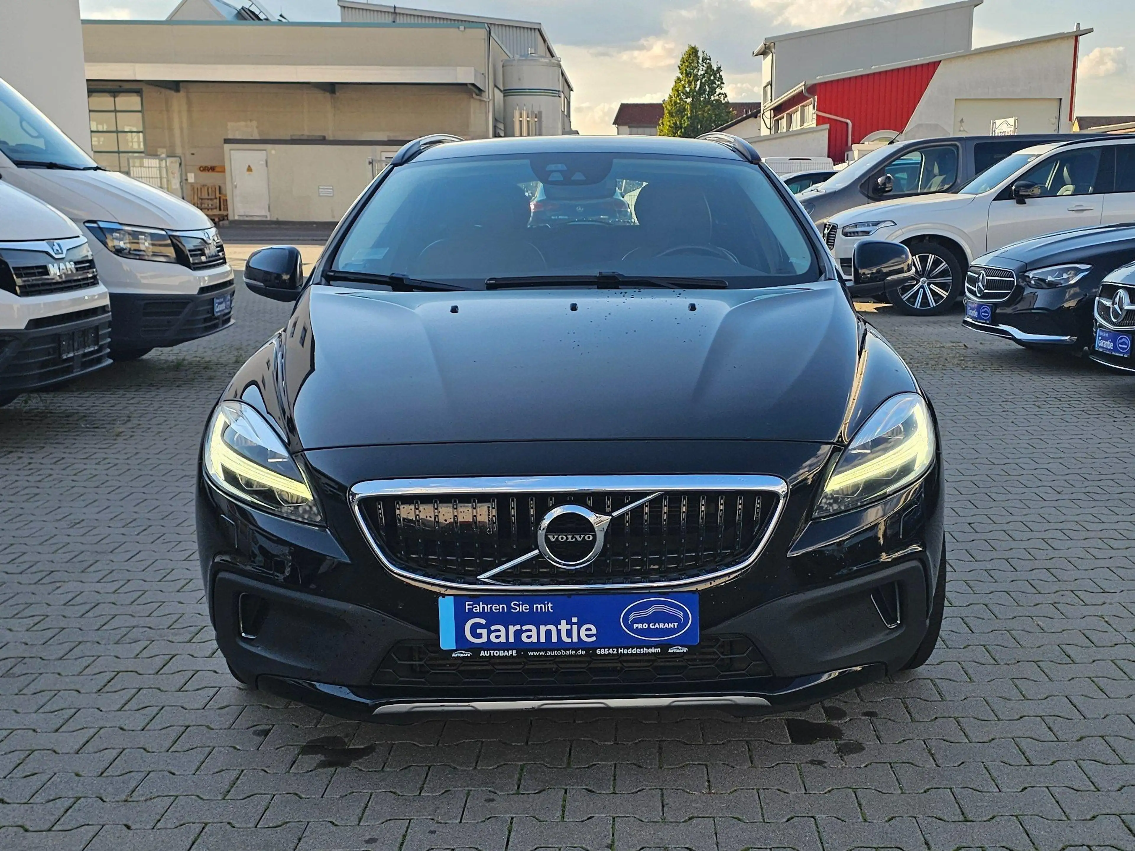 Volvo V40 Cross Country Momentum NAVI*KAMERA*ACC*LED*AHK — photo 2