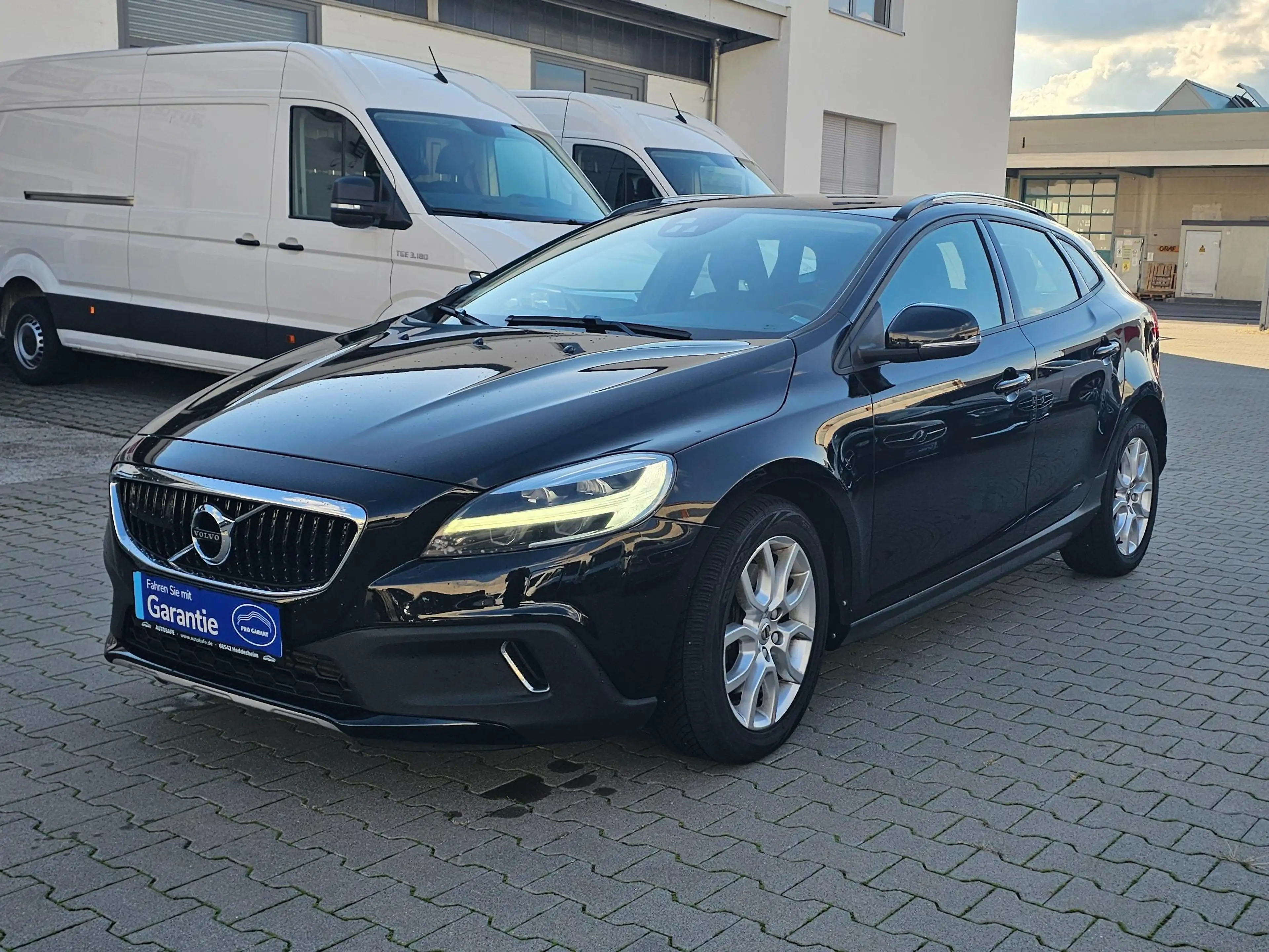 Volvo V40 Cross Country Momentum NAVI*KAMERA*ACC*LED*AHK — photo 3