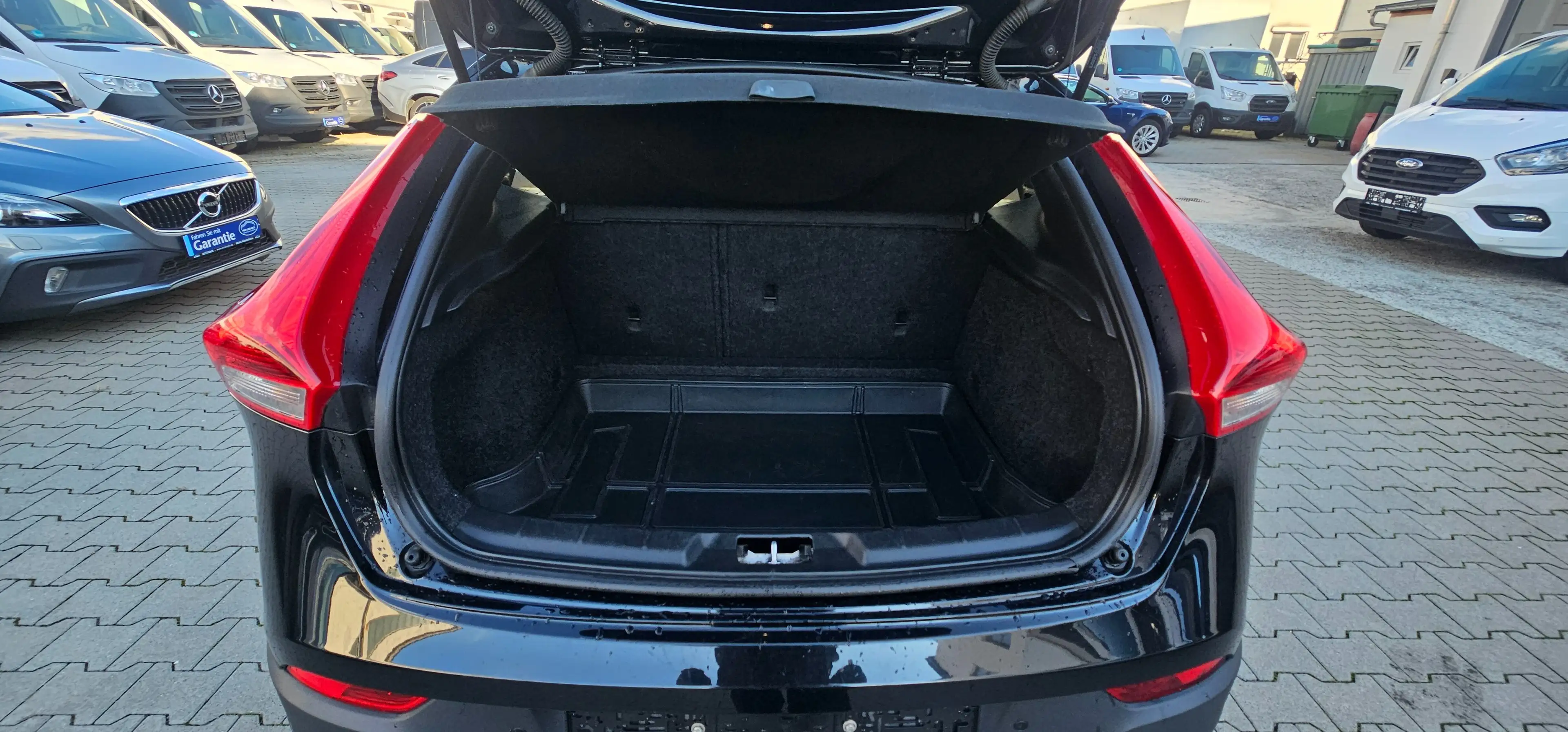 Volvo V40 Cross Country Momentum NAVI*KAMERA*ACC*LED*AHK — photo 15