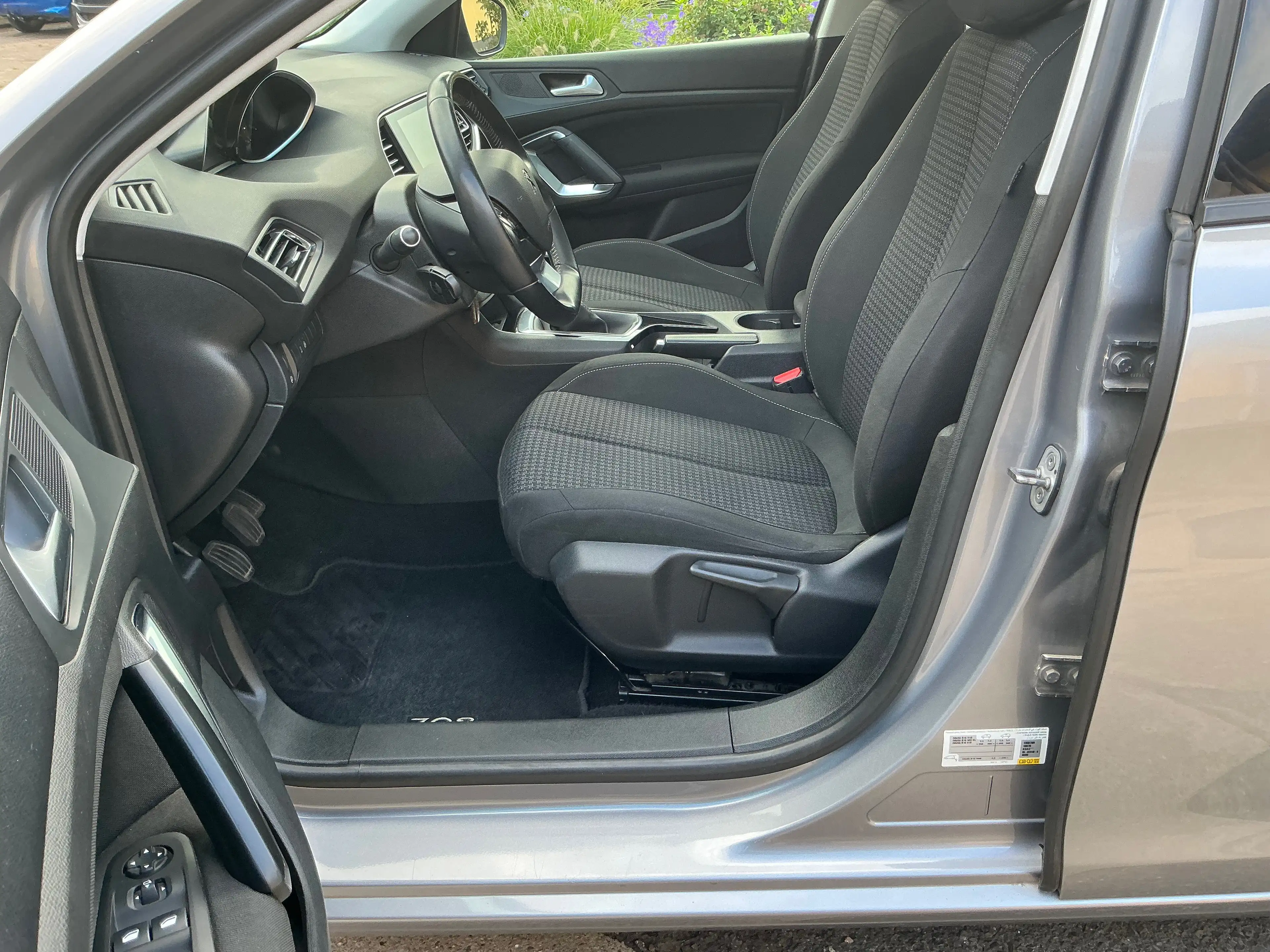 Peugeot 308 Active Business — photo 9