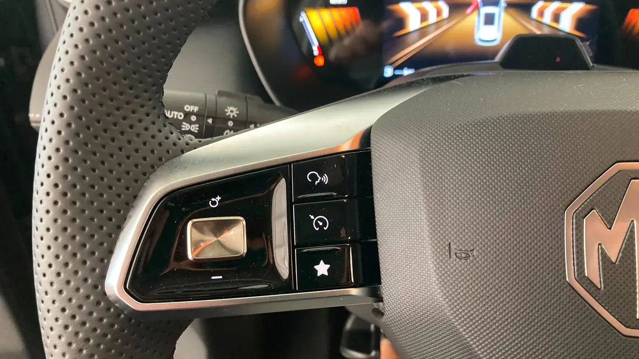 MG ZS 1.5 Comfort 115cv KM0 DEL 08/2026, миниатюра 19
