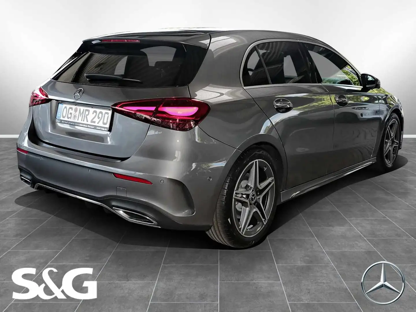 Mercedes-Benz A 220 4M AMG MBUX+360°+LED+Standh+Surround+Totwi siva - 2