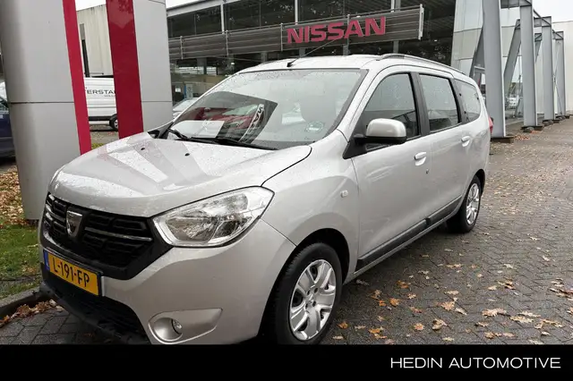 Dacia Lodgy 1.2 TCe Lauréate 7p. NAV | BLUETOOTH | TREKHAAK |