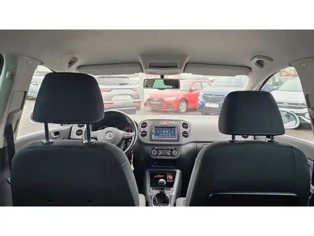 Volkswagen Golf Plus view 14