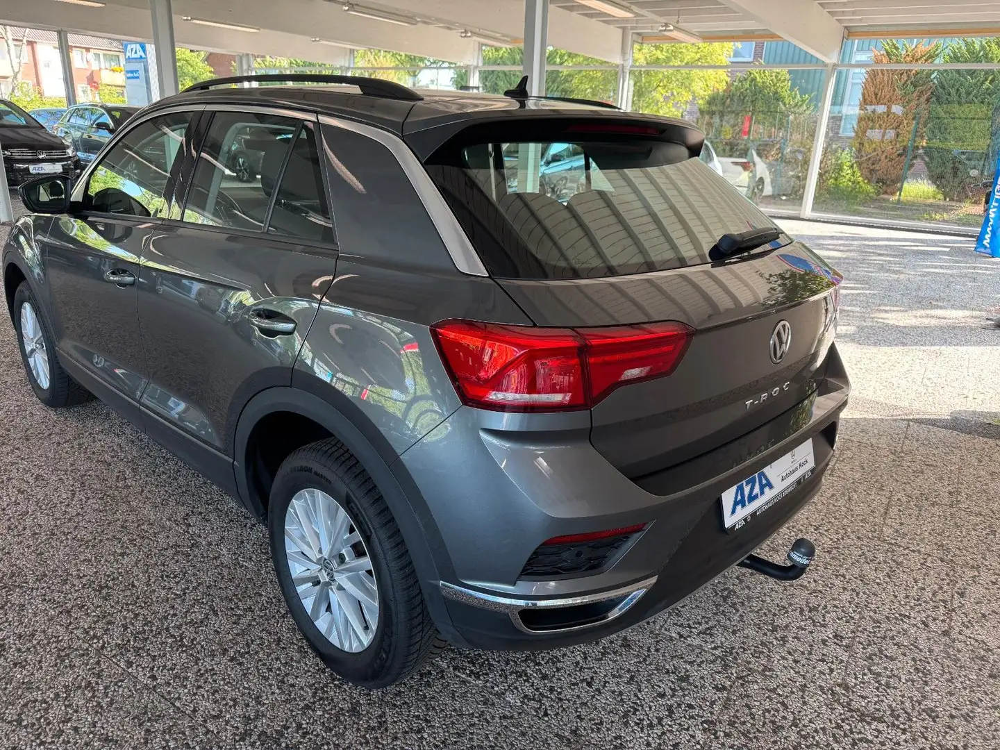 Volkswagen T-Roc Style 1.6 TDI*APP*ACC*KAMERA*AHK* Grau - 2