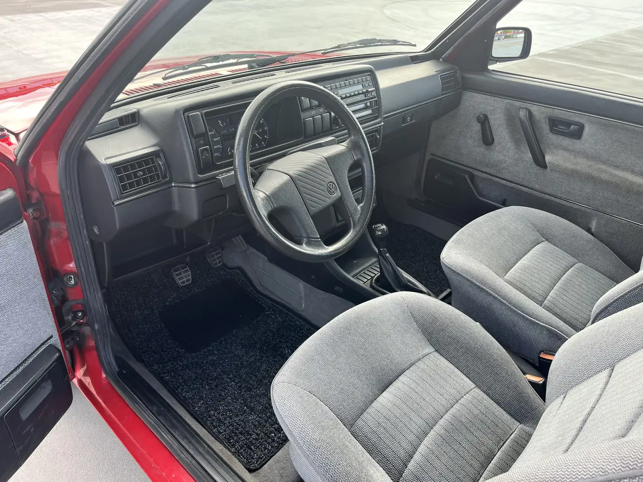 Volkswagen Golf GL 1.8 ohne SD mit Servo, ABS, Scheibenbremsen HA, foto 8